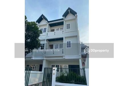 ขาย - ขายทาวน์เฮาส์ใหญ่ 3 ชั้น สร้างใหม่แต่งสวย สุขุมวิท105 (ลาซาล)แยก28 เยื้องร.ร.นานาชาติบางกอกพัฒนา, กรุงเทพ