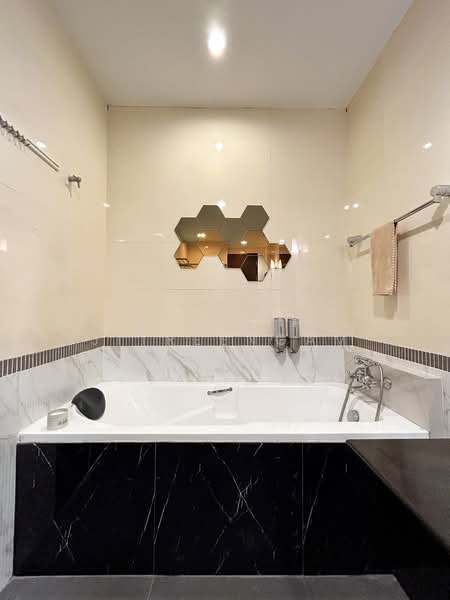 Baan Klang Krung Siam-Pathumwan, Bangkok, Petchburi Road, Thanon Phetchaburi, Ratchathewi, Bangkok, 1 Bedroom, 50 sqm, Condo For Rent, by Nissita Jitreengam, 10997556 - DDproperty.com