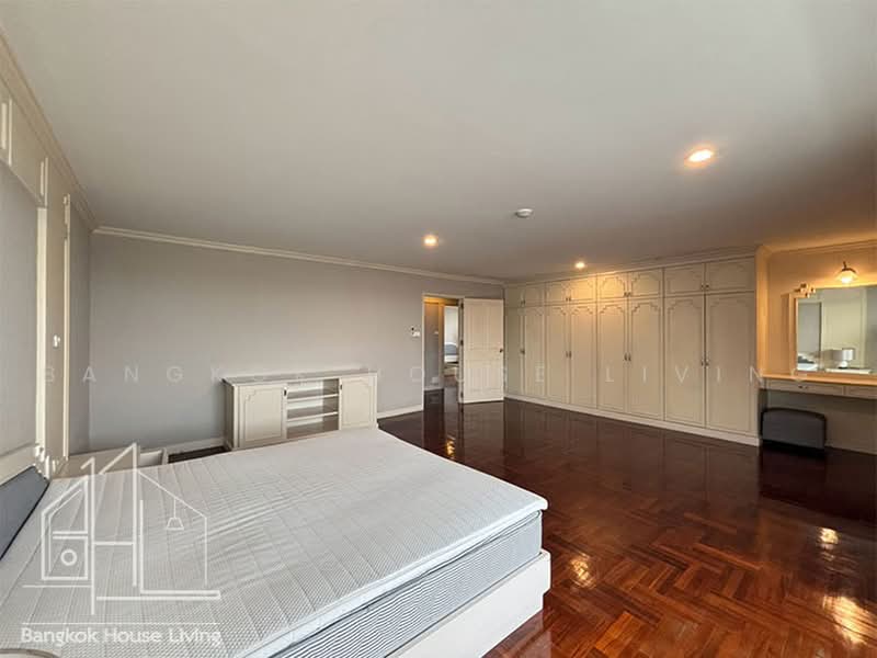 Le Chateau Mansion, Bangkok, 55 ซอยเอกมัย 12 ถนนสุขุมวิท 63 คลองตันเหนือ วัฒนา กทม, Khlong Tan Nua, Watthana, Bangkok, 3 Bedrooms, 250 sqm, Condo For Rent, by Bangkok House Living, 10998115 - DDproperty.com