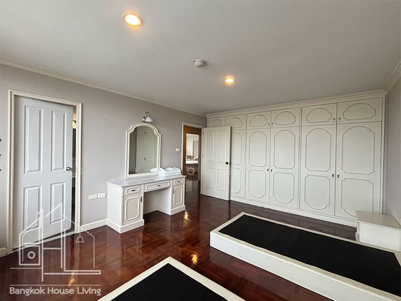 Le Chateau Mansion, Bangkok, 55 ซอยเอกมัย 12 ถนนสุขุมวิท 63 คลองตันเหนือ วัฒนา กทม, Khlong Tan Nua, Watthana, Bangkok, 3 Bedrooms, 250 sqm, Condo For Rent, by Bangkok House Living, 10998115 - DDproperty.com