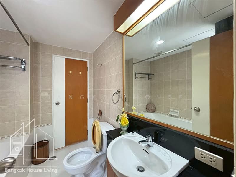 Neo Aree, Bangkok, 59 Soi Sukhumvit 26, Khong Tan, Khlong Toei, Bangkok, 3 Bedrooms, 250 sqm, Condo For Rent, by Bangkok House Living, 10998155 - DDproperty.com
