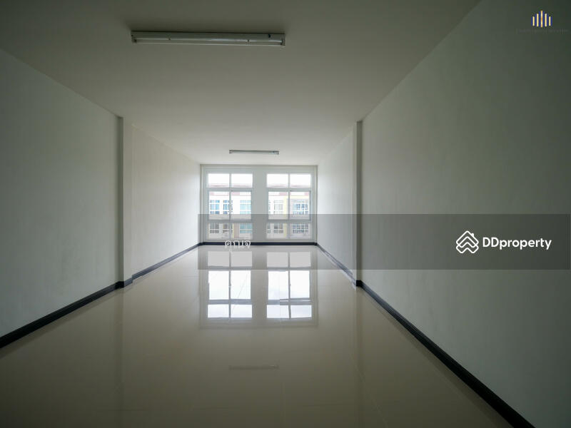 รีโนเวท พร้อมทาสีใหม่แล้ว ทั้งตึก!! ขายอาคารพาณิชย์ สายสี่สแควร์ สามพราน นครปฐม เหมาะอยู่อาศัย, Nakhon Pathom, สายสี่สแควร์, Krathum Lom, Sam Phran, Nakhon Pathom, , 250 sqm, Shophouse For Sale, by คุณจี, 10998980 - DDproperty.com