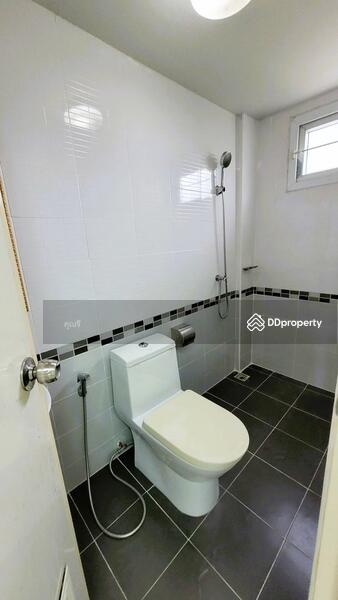 รีโนเวท พร้อมทาสีใหม่แล้ว ทั้งตึก!! ขายอาคารพาณิชย์ สายสี่สแควร์ สามพราน นครปฐม เหมาะอยู่อาศัย, Nakhon Pathom, สายสี่สแควร์, Krathum Lom, Sam Phran, Nakhon Pathom, , 250 sqm, Shophouse For Sale, by คุณจี, 10998980 - DDproperty.com