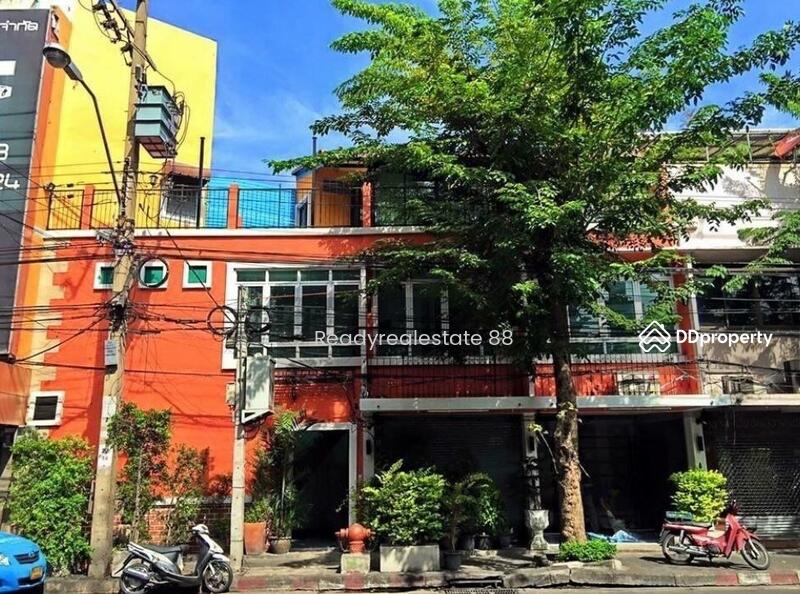 ขาย - ตึก3ชั้น 23.70 ตรว. เขตบางรัก ทำเลดี, กรุงเทพ