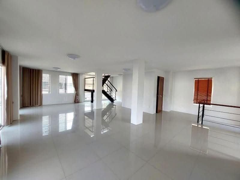 Home Office Bang Sue, Bangkok, Bang Sue, Bangkok, 3 Bedrooms, 350 sqm, Single Detached House For Rent, by ปรินทร์ญาดา ชิณโชติ, 11000093 - DDproperty.com