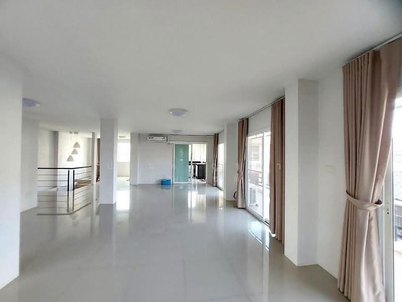Home Office Bang Sue, Bangkok, Bang Sue, Bangkok, 3 Bedrooms, 350 sqm, Single Detached House For Rent, by ปรินทร์ญาดา ชิณโชติ, 11000093 - DDproperty.com