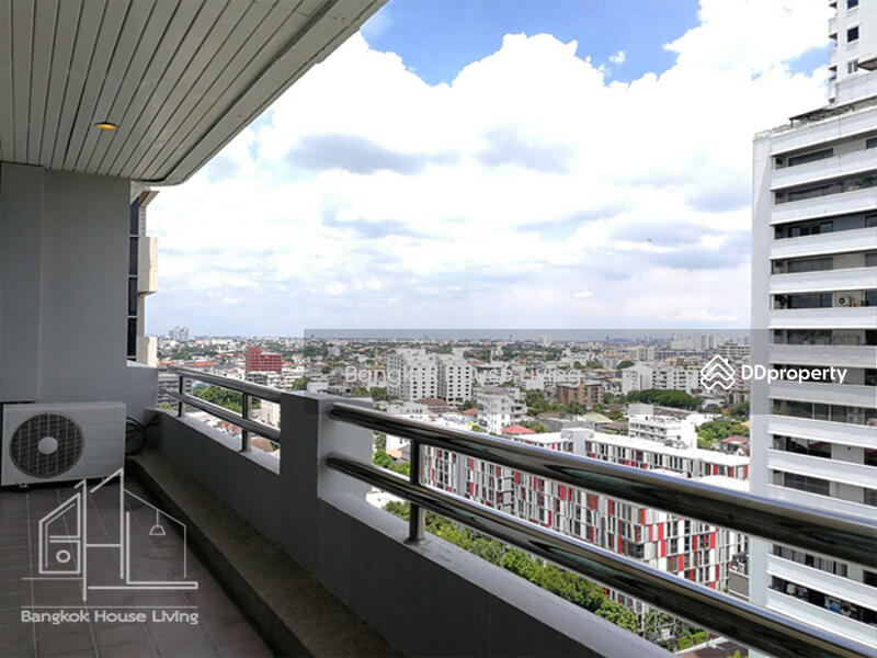 Baan Thai Living Ekkamai, Bangkok, 40 Soi Pridi Banomyong 31, Khlong Tan Nua, Watthana, Bangkok, 4 Bedrooms, 277 sqm, Condo For Rent, by Bangkok House Living, 11001650 - DDproperty.com