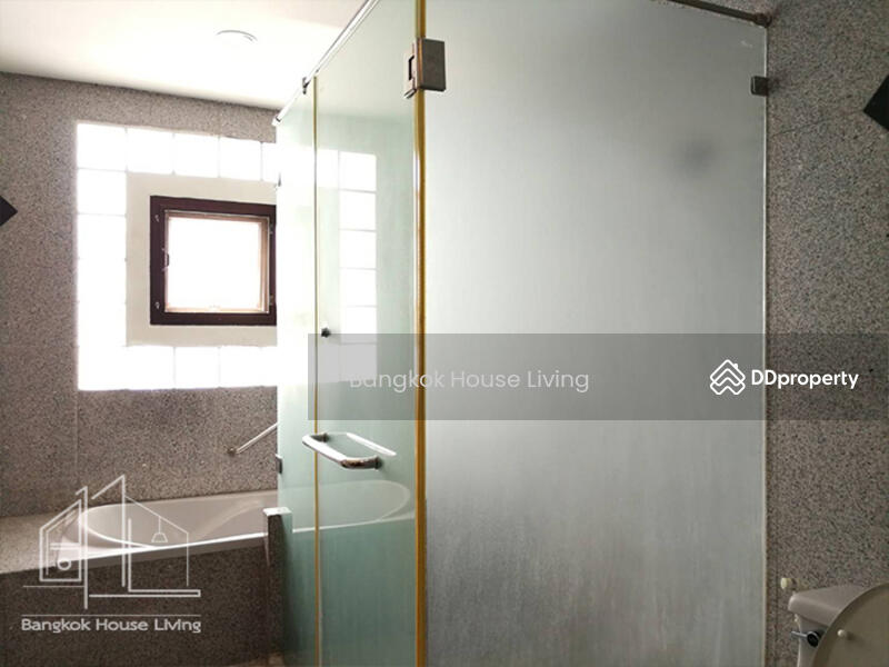 Baan Thai Living Ekkamai, Bangkok, 40 Soi Pridi Banomyong 31, Khlong Tan Nua, Watthana, Bangkok, 4 Bedrooms, 277 sqm, Condo For Rent, by Bangkok House Living, 11001650 - DDproperty.com