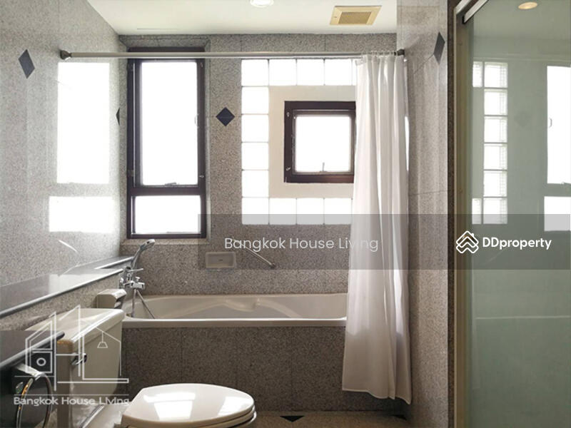 Baan Thai Living Ekkamai, Bangkok, 40 Soi Pridi Banomyong 31, Khlong Tan Nua, Watthana, Bangkok, 2 Bedrooms, 158 sqm, Apartment For Rent, by Bangkok House Living, 11001667 - DDproperty.com