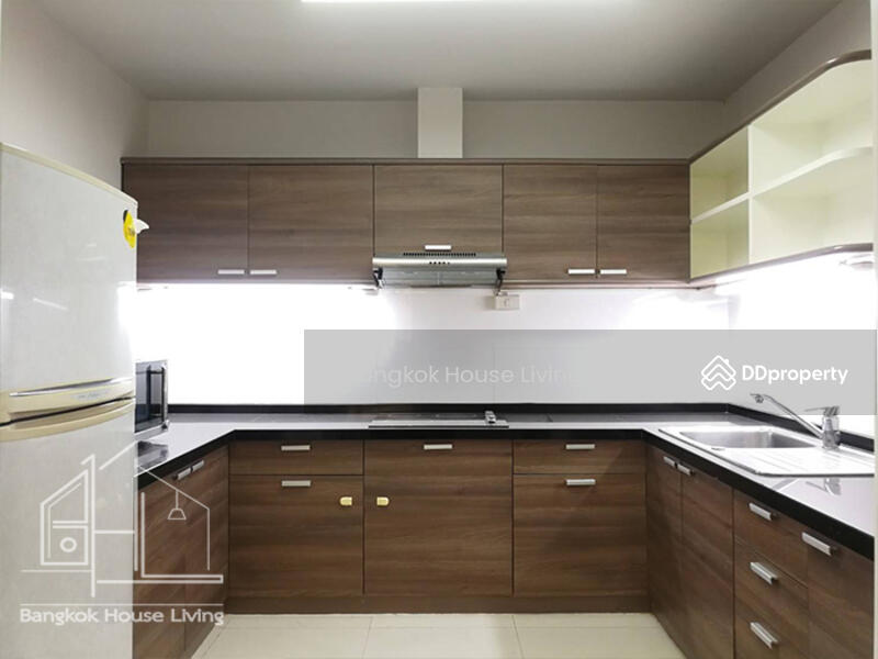 Baan Suanpetch, Bangkok, 18 Soi Sukhumvit 39, Khlong Tan Nua, Watthana, Bangkok, 2 Bedrooms, 135 sqm, Condo For Rent, by Bangkok House Living, 11006276 - DDproperty.com