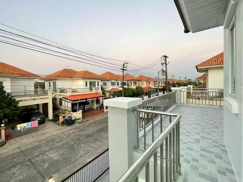 8/52 Bhundhari Village, Khlong Song Subdistrict, Khlong Luang District, Pathum Thani, Pathum Thani, Khlong Song, Khlong Luang, Pathum Thani, 3 Bedrooms, 204 sqm, Single Detached House For Sale, by Pichitchai Kaensaksiri, 11010488 - DDproperty.com