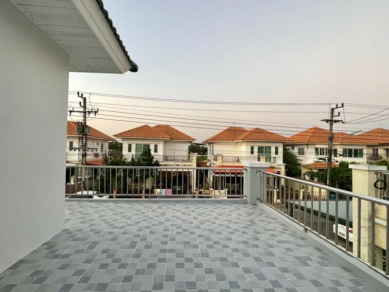 8/52 Bhundhari Village, Khlong Song Subdistrict, Khlong Luang District, Pathum Thani, Pathum Thani, Khlong Song, Khlong Luang, Pathum Thani, 3 Bedrooms, 204 sqm, Single Detached House For Sale, by Pichitchai Kaensaksiri, 11010488 - DDproperty.com