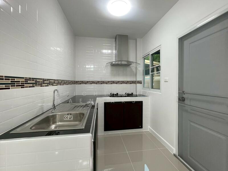 8/52 Bhundhari Village, Khlong Song Subdistrict, Khlong Luang District, Pathum Thani, Pathum Thani, Khlong Song, Khlong Luang, Pathum Thani, 3 Bedrooms, 204 sqm, Single Detached House For Sale, by Pichitchai Kaensaksiri, 11010488 - DDproperty.com