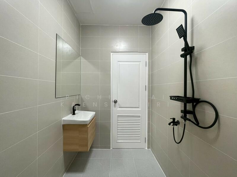 8/52 Bhundhari Village, Khlong Song Subdistrict, Khlong Luang District, Pathum Thani, Pathum Thani, Khlong Song, Khlong Luang, Pathum Thani, 3 Bedrooms, 204 sqm, Single Detached House For Sale, by Pichitchai Kaensaksiri, 11010488 - DDproperty.com