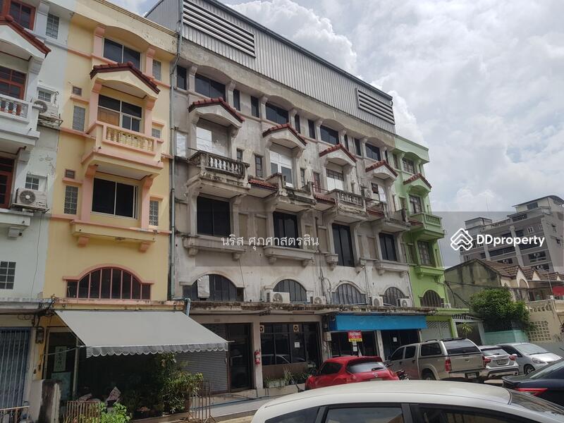 For Sale - ขายตึกแถว 4คูหา 4ชั้น ใกล้ถนนสุทธิสาร ซอยสิทธิปัญญา, Bangkok