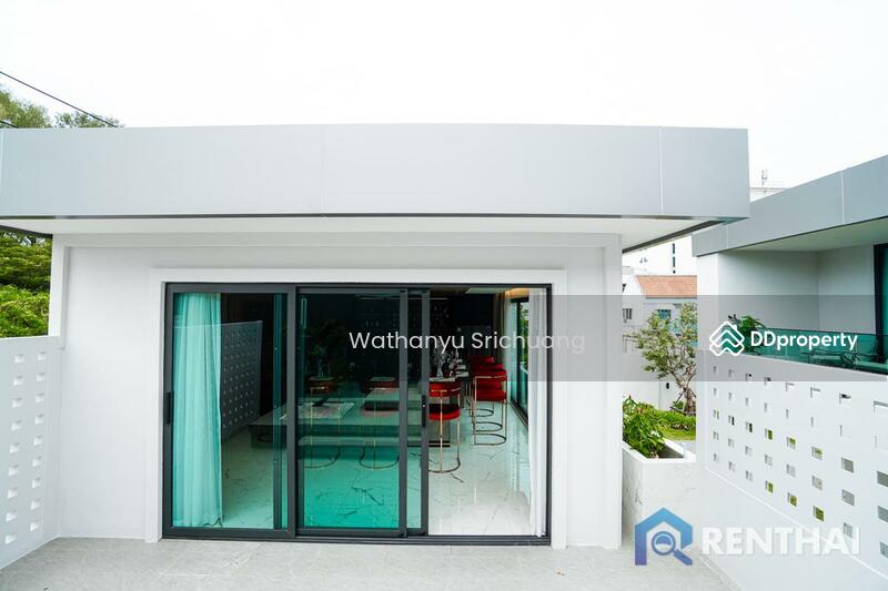 ขาย - สำหรับ ขาย บ้าน 6 ห้องนอน ที่ จอมเทียน, ชลบุรี