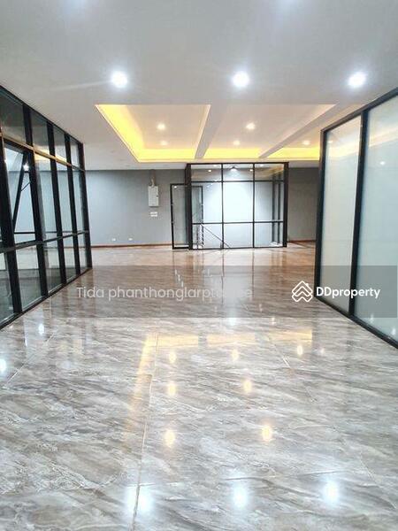 For Rent - Warehouse with office Watcharaphon, Bangkok