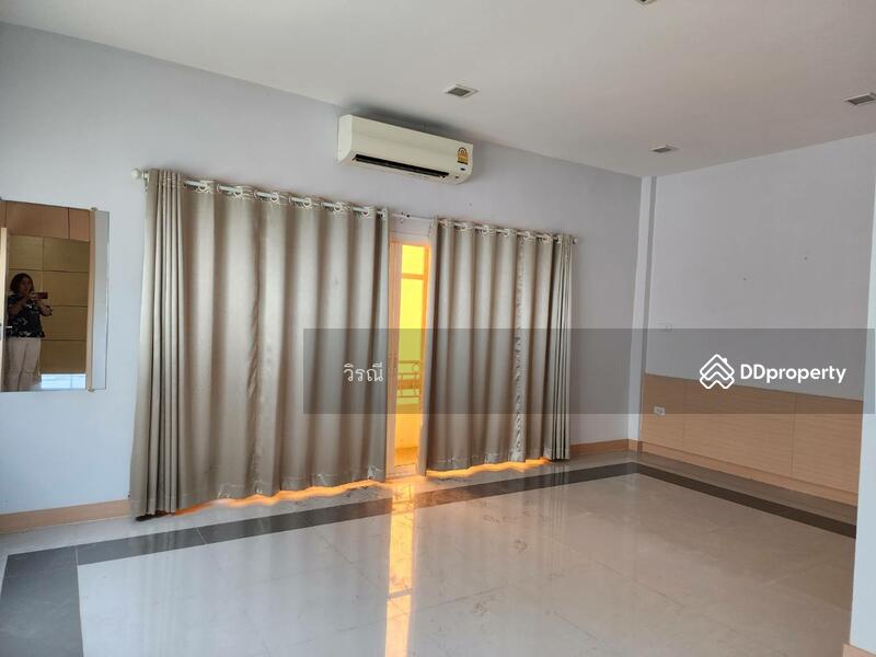 ให้เช่า - เชา สำนักงานในเมือง ตึก 4 คูหา 4 ชั้น, นครราชสีมา