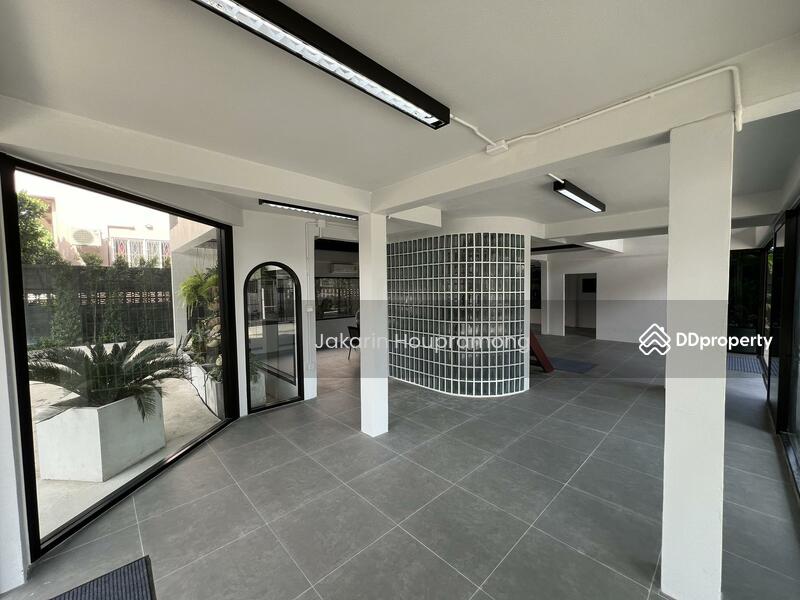 ให้เช่าโฮมออฟฟิศ ลาดพร้าว วังทองหลาง กรุงเทพ พื้นที่ 360 ตร.ม., Bangkok, Wang Thonglang, Wang Thonglang, Bangkok, , 360 sqm, Office Space For Rent, by Jakarin Houpramong, 11029390 - DDproperty.com