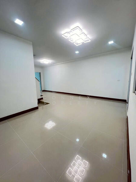 พลีโน่ เพชรเกษม 81, กรุงเทพ, 1 -, หนองแขม, หนองแขม, กรุงเทพ, 100 ตร.ม., ทาวน์เฮ้าส์ ขาย, โดย Connex Property, 11031636 - DDproperty.com