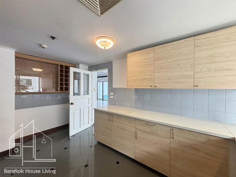 Le Raffine Sukhumvit 24, Bangkok, Soi Sukhumvit 24, Khong Tan, Khlong Toei, Bangkok, 3 Bedrooms, 371 sqm, Condo For Rent, by Bangkok House Living, 11035557 - DDproperty.com