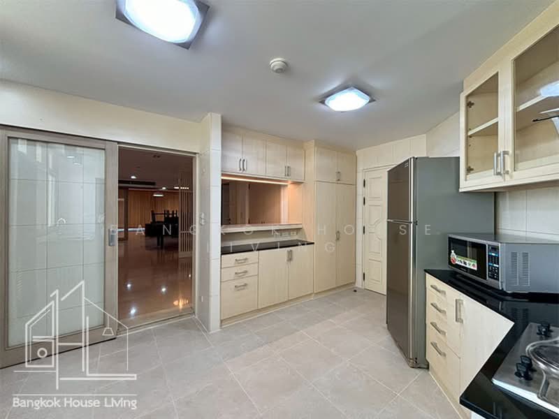 Baan Sahasthinee, Bangkok, Soi Attha Kawi 1, Khong Tan, Khlong Toei, Bangkok, 3 Bedrooms, 250 sqm, Apartment For Rent, by Bangkok House Living, 11043479 - DDproperty.com