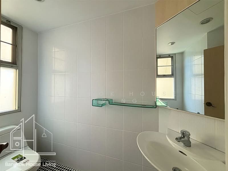 Baan Sahasthinee, Bangkok, Soi Attha Kawi 1, Khong Tan, Khlong Toei, Bangkok, 3 Bedrooms, 250 sqm, Apartment For Rent, by Bangkok House Living, 11043479 - DDproperty.com