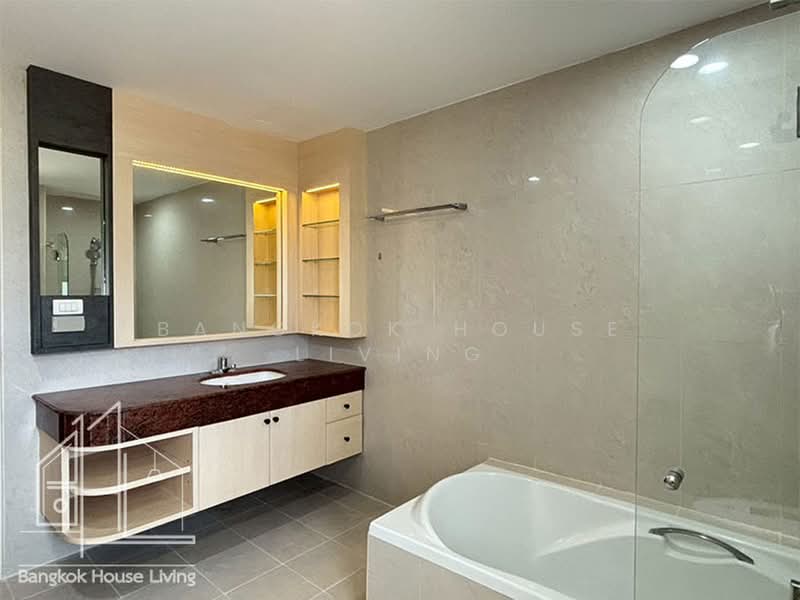 Baan Sahasthinee, Bangkok, Soi Attha Kawi 1, Khong Tan, Khlong Toei, Bangkok, 3 Bedrooms, 250 sqm, Apartment For Rent, by Bangkok House Living, 11043479 - DDproperty.com