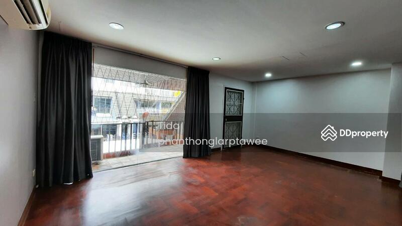 For Rent - Baan Varatorn Ville Phattanakarn 44, Bangkok