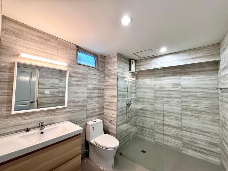 39 Suites, Bangkok, Sukhumvit 39, Khlong Tan Nua, Watthana, Bangkok, 3 Bedrooms, 126 sqm, Condo For Rent, by Living Real Estates, 11048642 - DDproperty.com