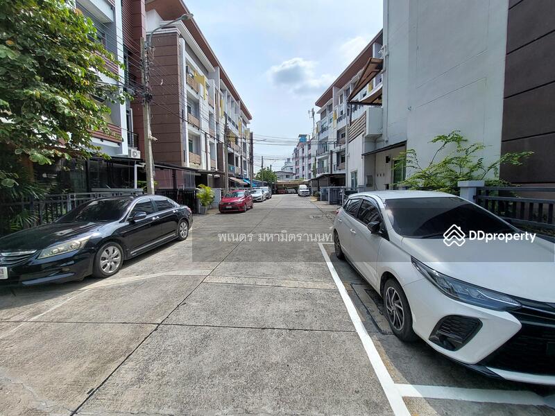 ขาย - บิสทาวน์ ลาดพร้าว, กรุงเทพ