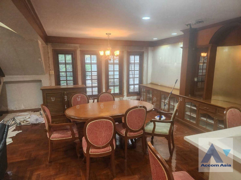 ให้เช่า - Home Office | 4 Bedrooms House For Rent in Sathorn, Bangkok near MRT Khlong Toei AA36350, กรุงเทพ