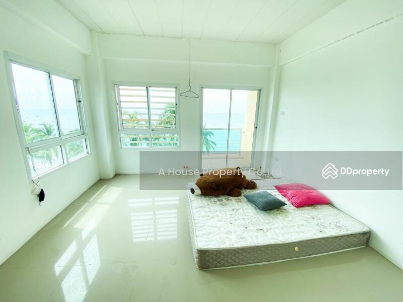 For Sale - 5-story commercial building for sale, next to the sea, Won Beach, Bang Saen, Chon Buri