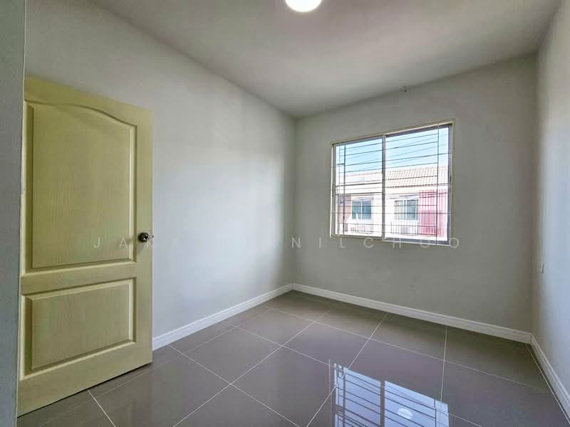 Areeya The Colors 2 Kaset - Navamintra, Bangkok, Areeya The Color 2 Soi 6, Chorake Bua, Lat Phrao, Bangkok, 3 Bedrooms, 110 sqm, Townhouse For Sale, by Jakkrit Nilchoo, 11056014 - DDproperty.com