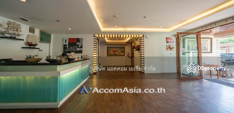For Rent - Pet friendly | 3 Bedrooms Apartment For Rent in Silom, Bangkok near BTS Surasak 1411631, Bangkok