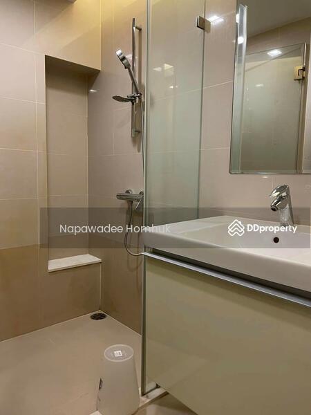 Focus Ploenchit, Bangkok, Soi Sukhumvit 2, Khlong Toei, Bangkok, 1 Bedroom, 32 sqm, Condo For Rent, by Napawadee Homhuk, 11056400 - DDproperty.com