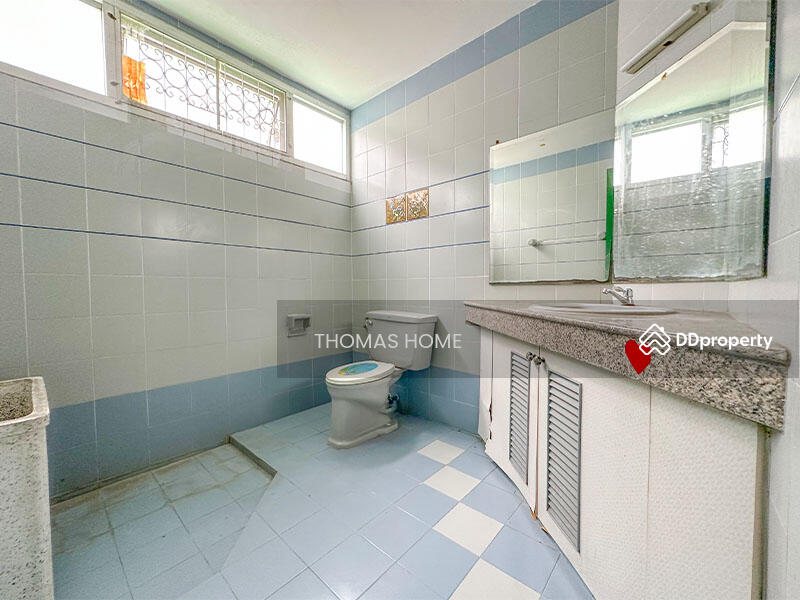 For Sale - 3-story townhome, European style, Baan Rim Suan 2, Pracha Uthit 91/2, Bangkok