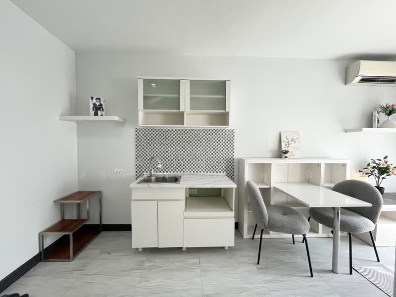 A Space Sukhumvit 77, Bangkok, 2345 Sukhumvit 77 Road, Suan Luang, Suan Luang, Bangkok, 1 Bedroom, 35 sqm, Condo For Sale, by พิชาพัทธ์ เพิ่มศิริทรงรัฐ (คุณพิชา), 11064968 - DDproperty.com