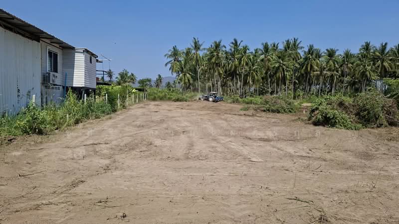 ขายที่ดินโฉนด(ครุฑแดง) #พร้อมโอน อำเภอปราณบุรี ทำเลไม่ไกลจากตลาดสี่แยกปราณบุรี ห่างถนนเพชรเกษมเพียง, ประจวบคีรีขันธ์, ปลายน้ำ, หนองตาแต้ม, ปราณบุรี, ประจวบคีรีขันธ์, 320 ตร.ม., ที่ดิน ขาย, โดย ชูศิริ สวนไผ่ศิริกุล, 11065176 - DDproperty.com