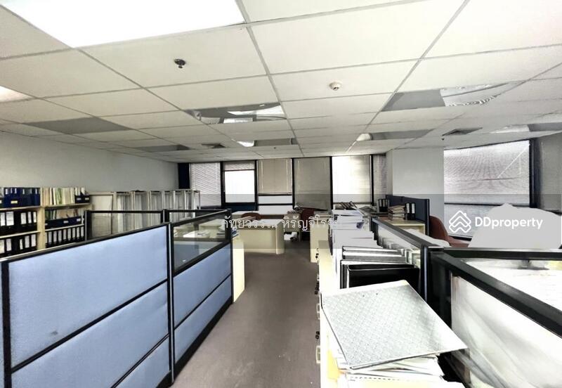 For Sale - For sale space for Office SSP Tower 1, Ekamai 63, 420sq.m. Parking space , Selling only 17.5 mb., Bangkok