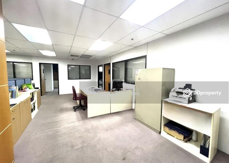 For Sale - For sale space for Office SSP Tower 1, Ekamai 63, 420sq.m. Parking space , Selling only 17.5 mb., Bangkok