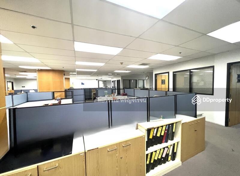 For Sale - For sale space for Office SSP Tower 1, Ekamai 63, 420sq.m. Parking space , Selling only 17.5 mb., Bangkok