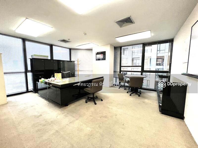 For Sale - For sale space for Office SSP Tower 1, Ekamai 63, 420sq.m. Parking space , Selling only 17.5 mb., Bangkok