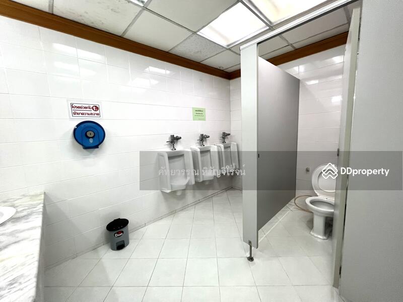 For Sale - For sale space for Office SSP Tower 1, Ekamai 63, 420sq.m. Parking space , Selling only 17.5 mb., Bangkok