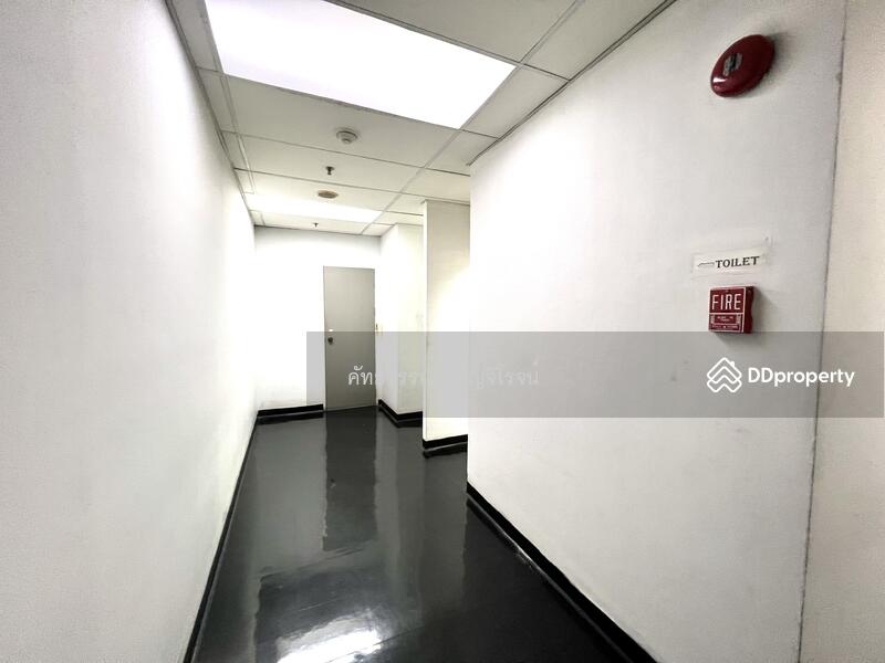 For Sale - For sale space for Office SSP Tower 1, Ekamai 63, 420sq.m. Parking space , Selling only 17.5 mb., Bangkok