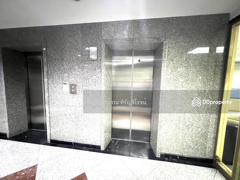 For Sale - For sale space for Office SSP Tower 1, Ekamai 63, 420sq.m. Parking space , Selling only 17.5 mb., Bangkok
