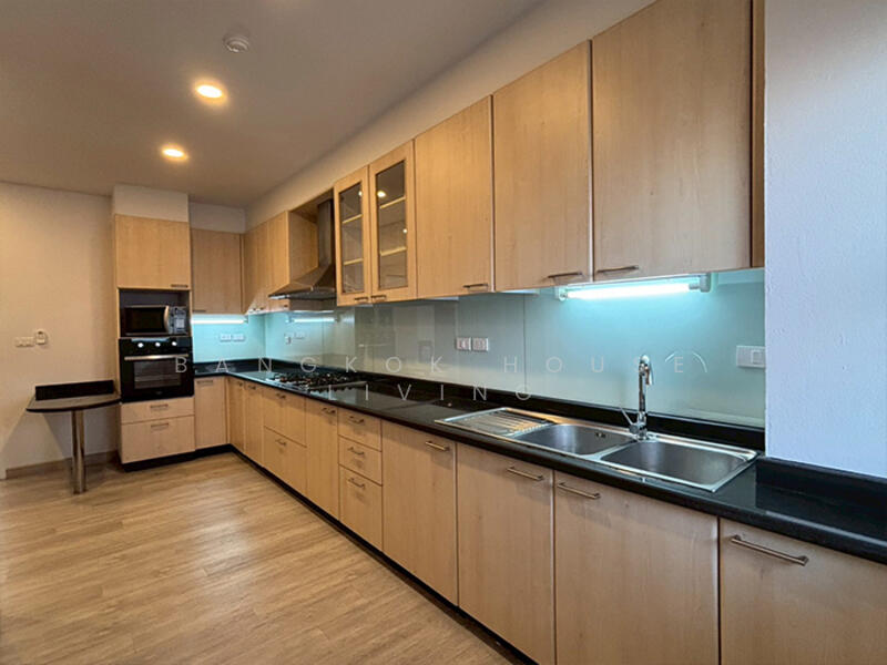 Chaidee Mansion : ใจดี แมนชั่น, กรุงเทพ, 75-7 ซอย สุขุมวิท 11, คลองเตยเหนือ, วัฒนา, กรุงเทพ, 270 ตร.ม., อพาร์ทเมนท์ ให้เช่า, โดย Bangkok House Living, 11065334 - DDproperty.com