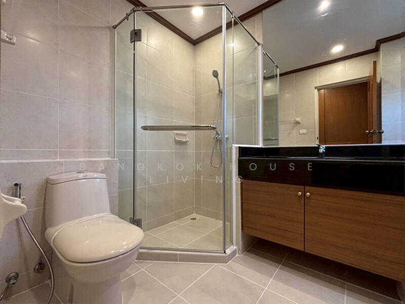 Chaidee Mansion : ใจดี แมนชั่น, กรุงเทพ, 75-7 ซอย สุขุมวิท 11, คลองเตยเหนือ, วัฒนา, กรุงเทพ, 270 ตร.ม., อพาร์ทเมนท์ ให้เช่า, โดย Bangkok House Living, 11065334 - DDproperty.com