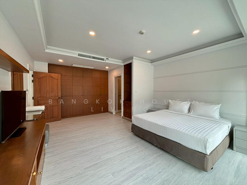 Chaidee Mansion, Bangkok, 75-7 Soi Sukhumvit 11, Khlongtoei Nua, Watthana, Bangkok, 2 Bedrooms, 200 sqm, Condo For Rent, by Bangkok House Living, 11065343 - DDproperty.com