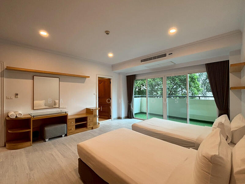 Chaidee Mansion, Bangkok, 75-7 Soi Sukhumvit 11, Khlongtoei Nua, Watthana, Bangkok, 2 Bedrooms, 200 sqm, Condo For Rent, by Bangkok House Living, 11065343 - DDproperty.com